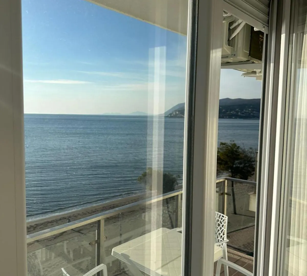 Deluxe Apartments With Balcony Shëngjin